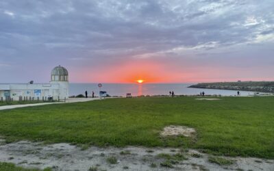 Dans le cadre du projet de raccordement d’un parc éolien offshore au niveau de la commune de La Rochelle (17), ArkoGéos a réalisé une reconnaissance géophysique par méthode de sismique réfraction